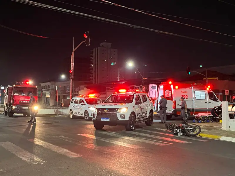 Fala Matao - Grave acidente entre motocicletas deixa feridos e mobiliza viaturas do Samu, Bombeiros e PM