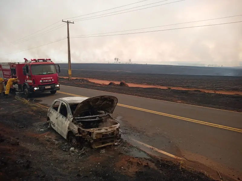 Fala Matao - Incêndio em área rural entre Dobrada e Santa Ernestina deixa duas vítimas, uma em estado grave